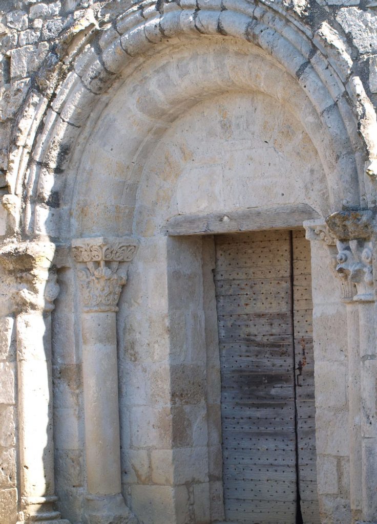 Porte de l'église de Marsac